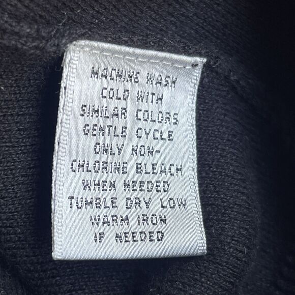 Yellowstone Sweater Womens Large Black Cropped Dutton Ranch TV Series - Picture 5 of 9